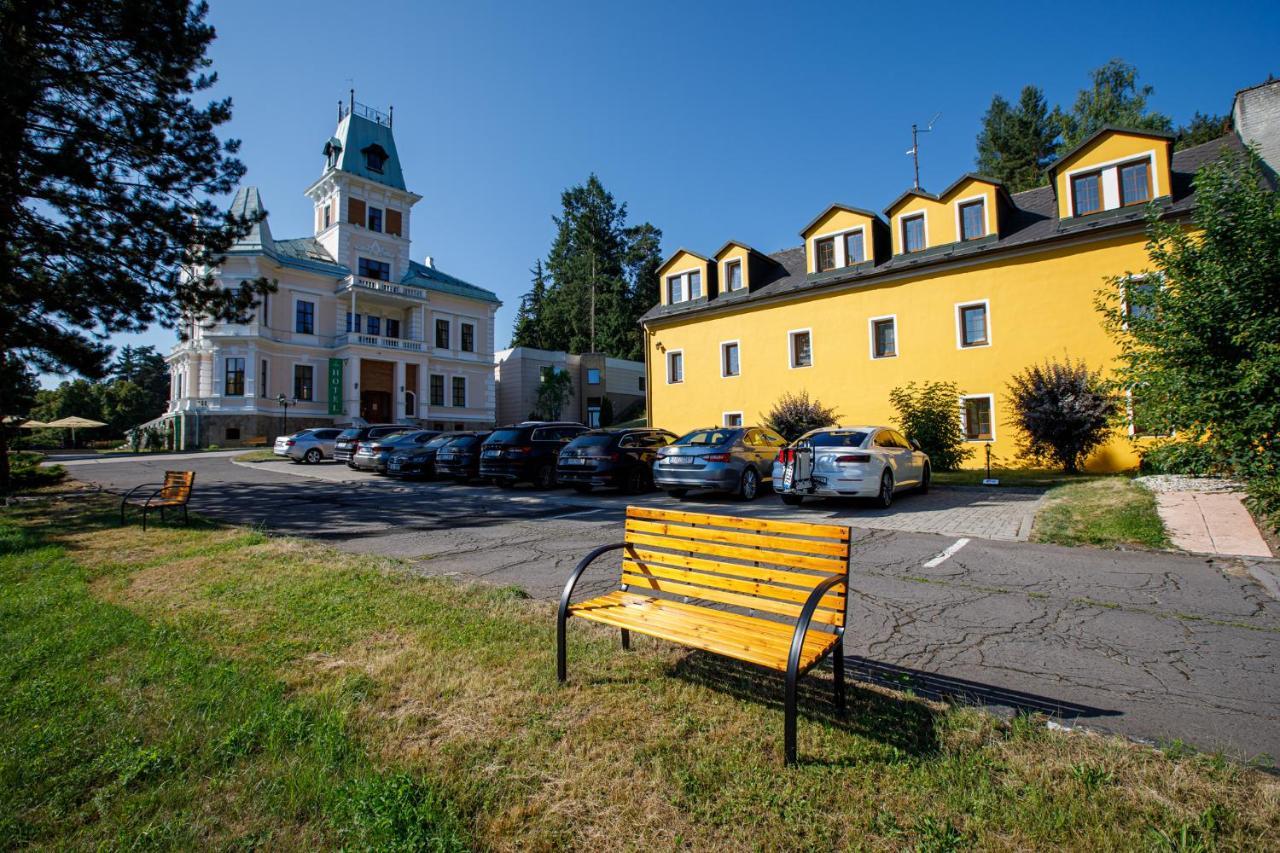 Hotel U Zamecku Cihelny Karlsbad Eksteriør billede