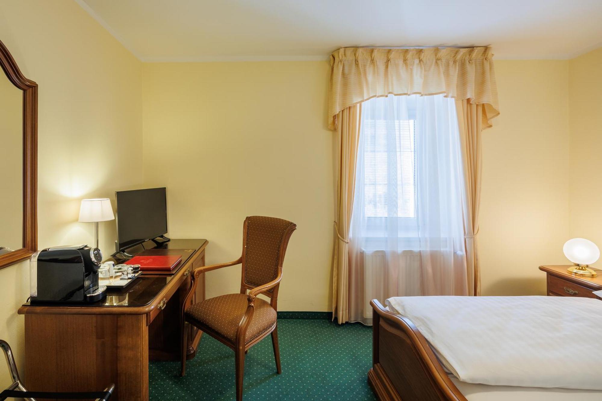 Hotel U Zamecku Cihelny Karlsbad Eksteriør billede